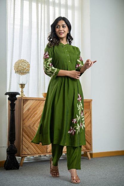 Kurta With Heavy embroidered (green)