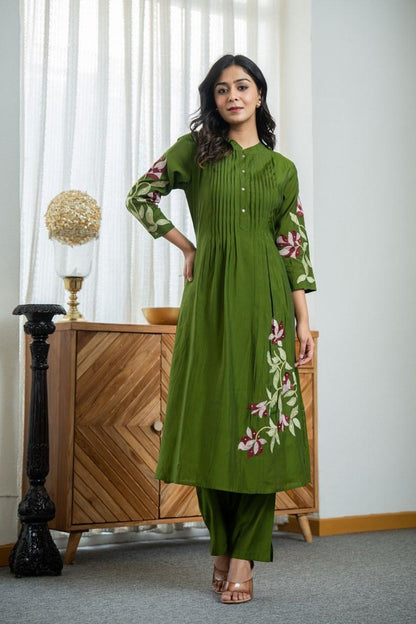 Kurta With Heavy embroidered (green)